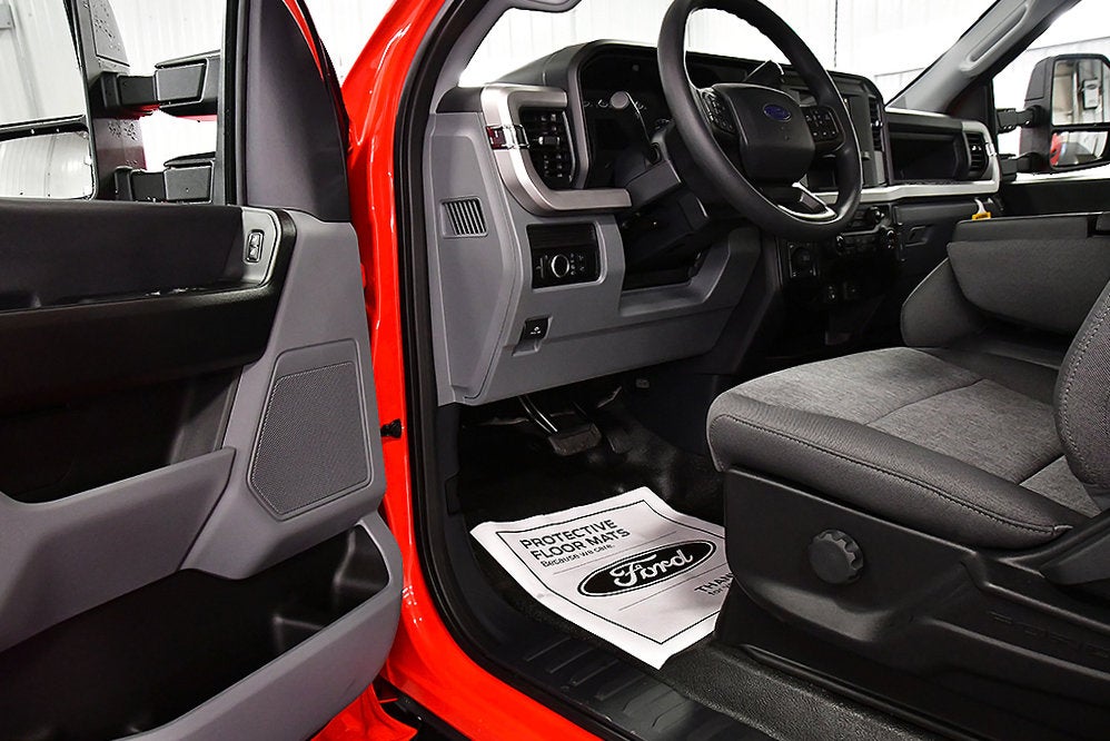 2027 Ford F-350SD XL 8' Box