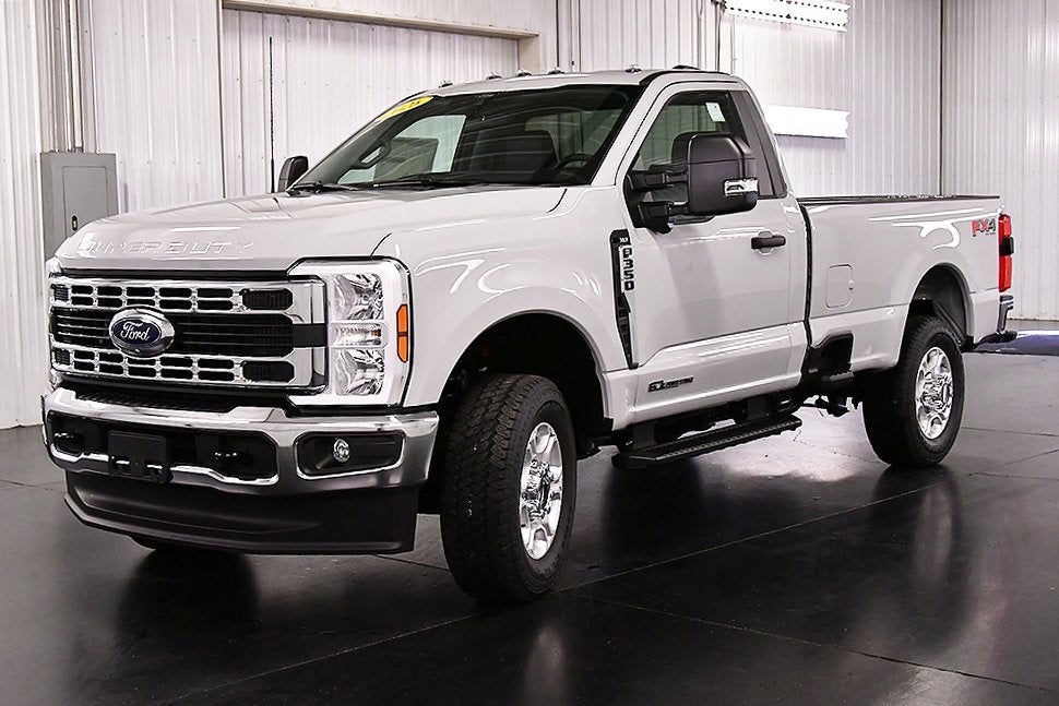 2026 Ford F-350SD XLT 8' Box