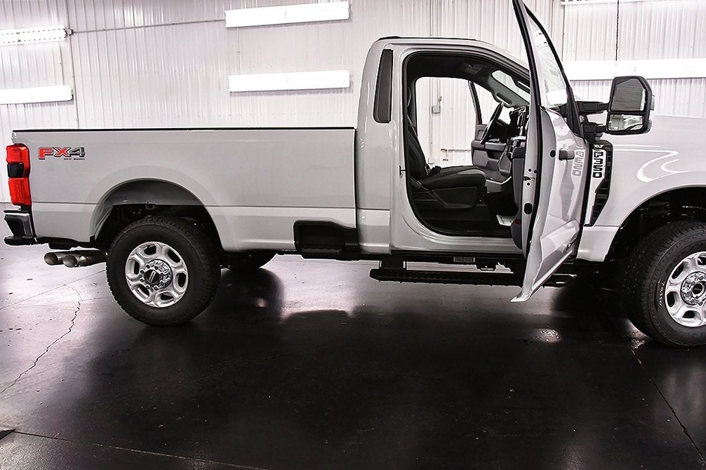 2026 Ford F-350SD XLT 8' Box