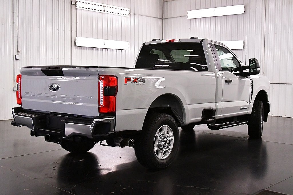 2026 Ford F-350SD XLT 8' Box