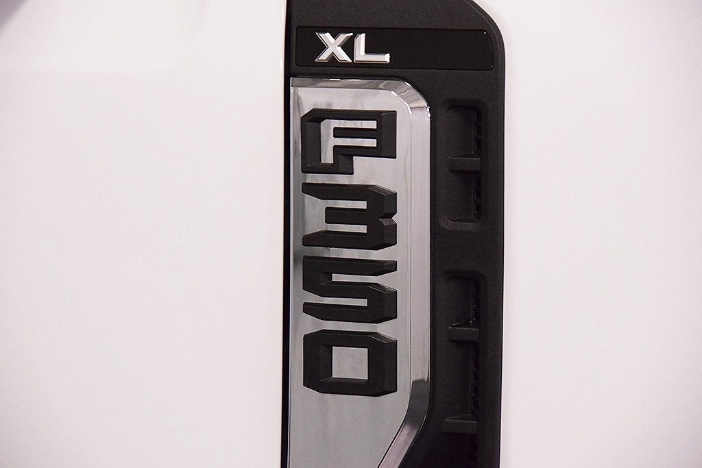 2026 Ford F-350SD XL DRW 8' Box