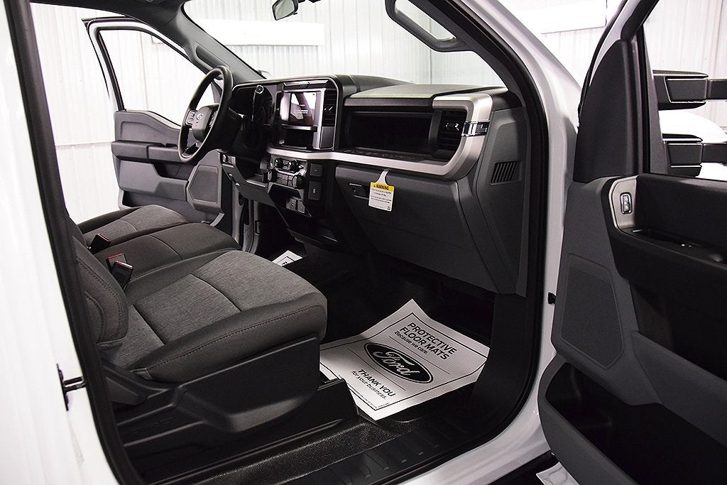 2026 Ford F-350SD XL DRW 8' Box