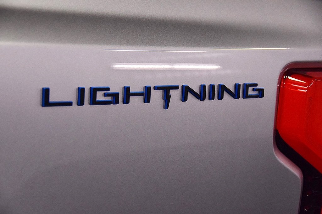 2023 Ford F-150 Lightning Pro 5-1/2' Box