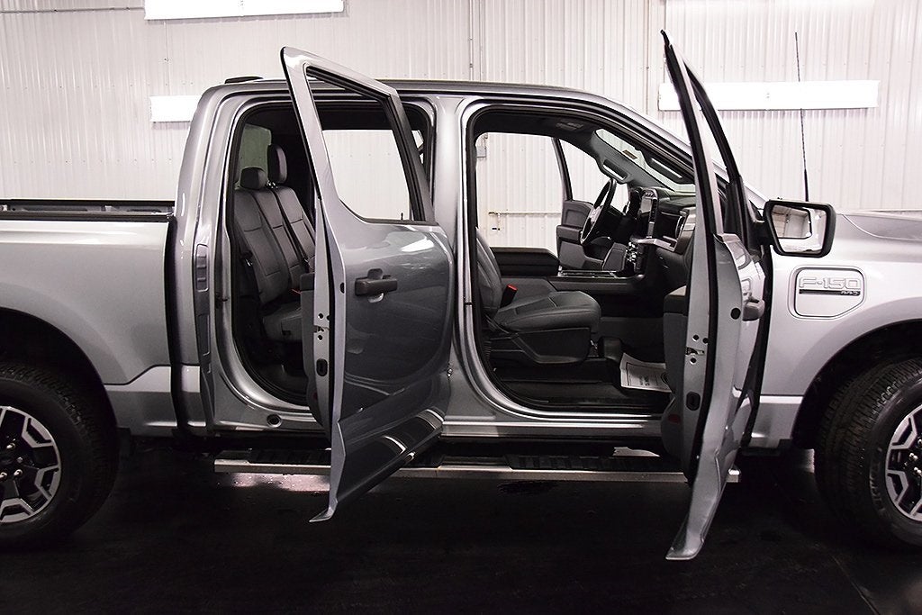 2023 Ford F-150 Lightning Pro 5-1/2' Box