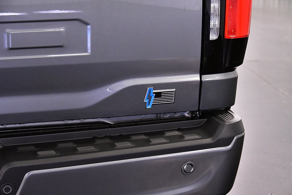 2023 Ford F-150 Lightning XLT 5-1/2' Box