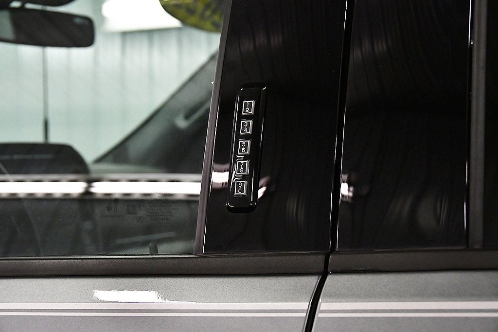 2023 Ford F-150 Lightning XLT 5-1/2' Box