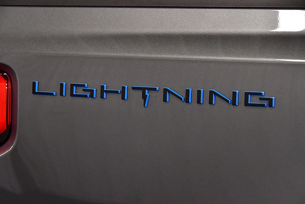 2025 Ford F-150 Lightning Flash 5-1/2' Box
