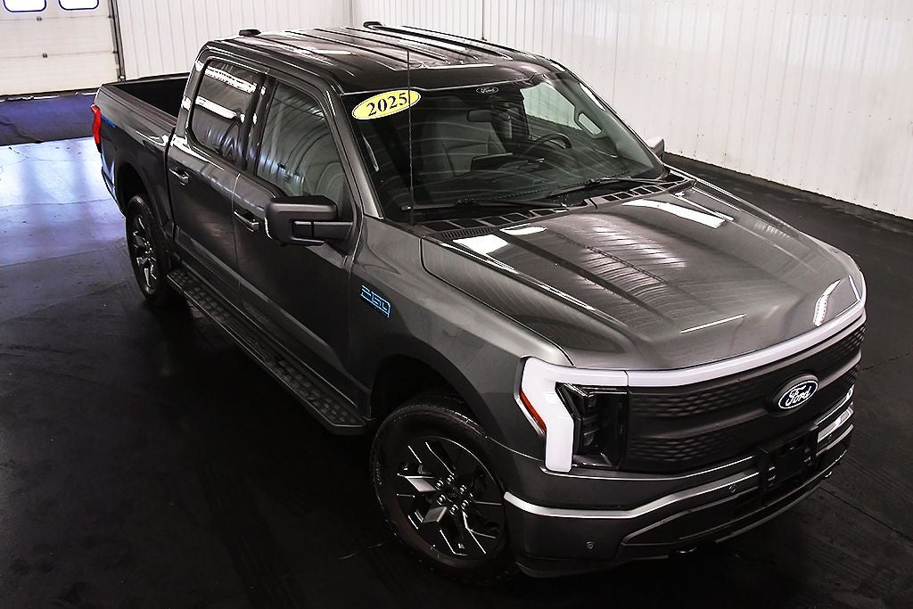 2025 Ford F-150 Lightning Flash 5-1/2' Box