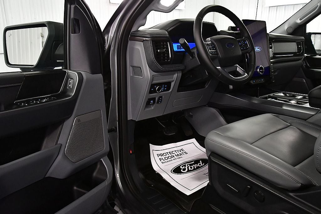 2025 Ford F-150 Lightning Flash 5-1/2' Box