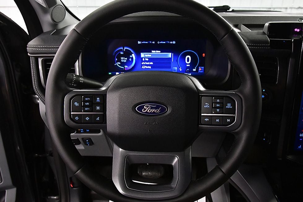 2025 Ford F-150 Lightning Flash 5-1/2' Box