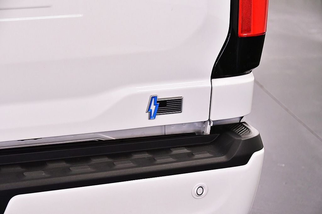 2025 Ford F-150 Lightning Lariat 5-1/2' Box