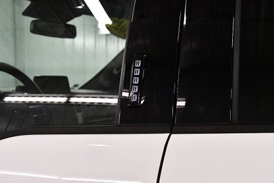 2025 Ford F-150 Lightning Lariat 5-1/2' Box