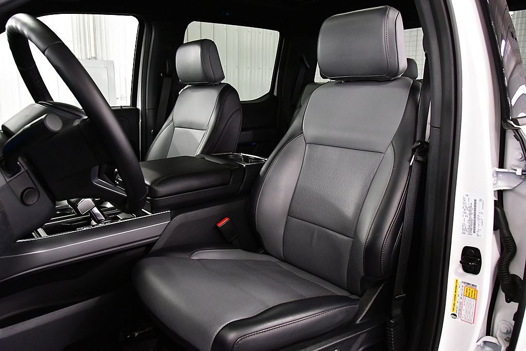 2025 Ford F-150 Lightning Lariat 5-1/2' Box