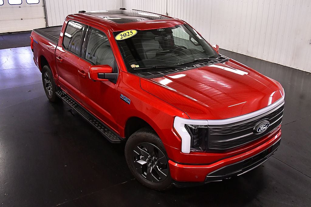 2025 Ford F-150 Lightning Lariat 5-1/2' Box