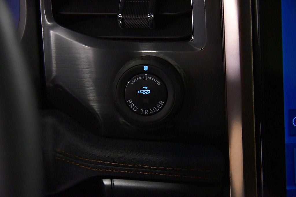 2025 Ford F-150 Lightning Lariat 5-1/2' Box