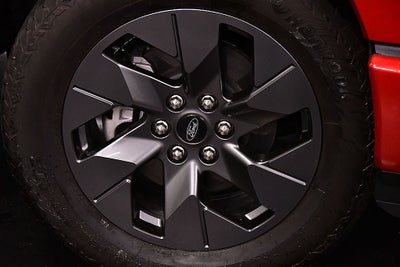 2025 Ford F-150 Lightning Lariat 5-1/2' Box