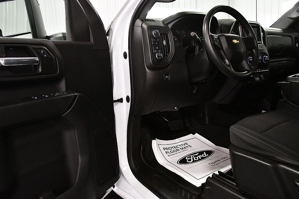 2021 Chevrolet Silverado 2500HD Custom Dark Essentials