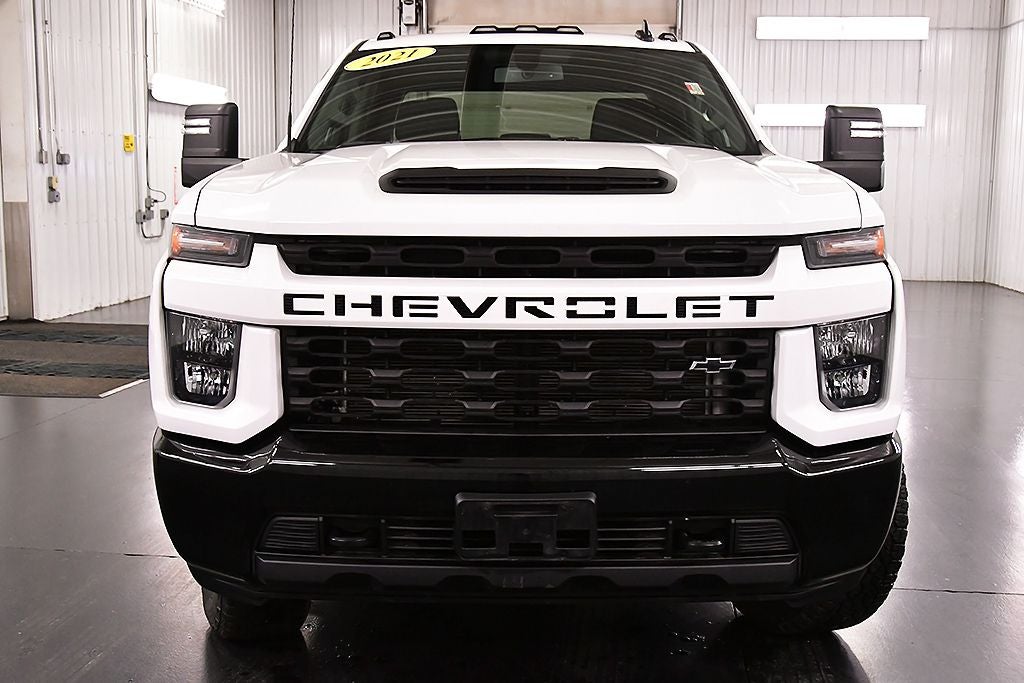 2021 Chevrolet Silverado 2500HD Custom Dark Essentials