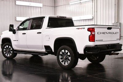2021 Chevrolet Silverado 2500HD Custom Dark Essentials