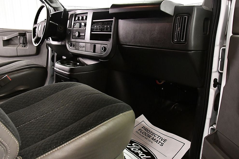 2025 GMC Savana 2500 Work Van