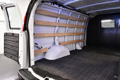 2025 GMC Savana 2500 Work Van