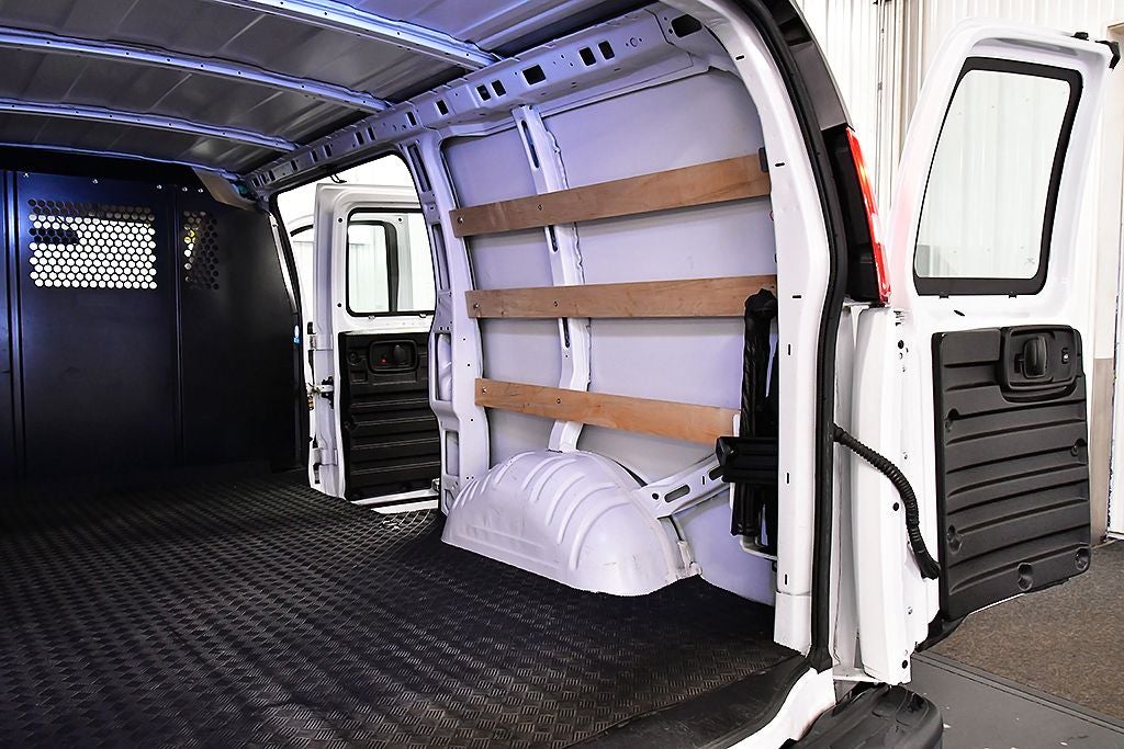 2025 GMC Savana 2500 Work Van