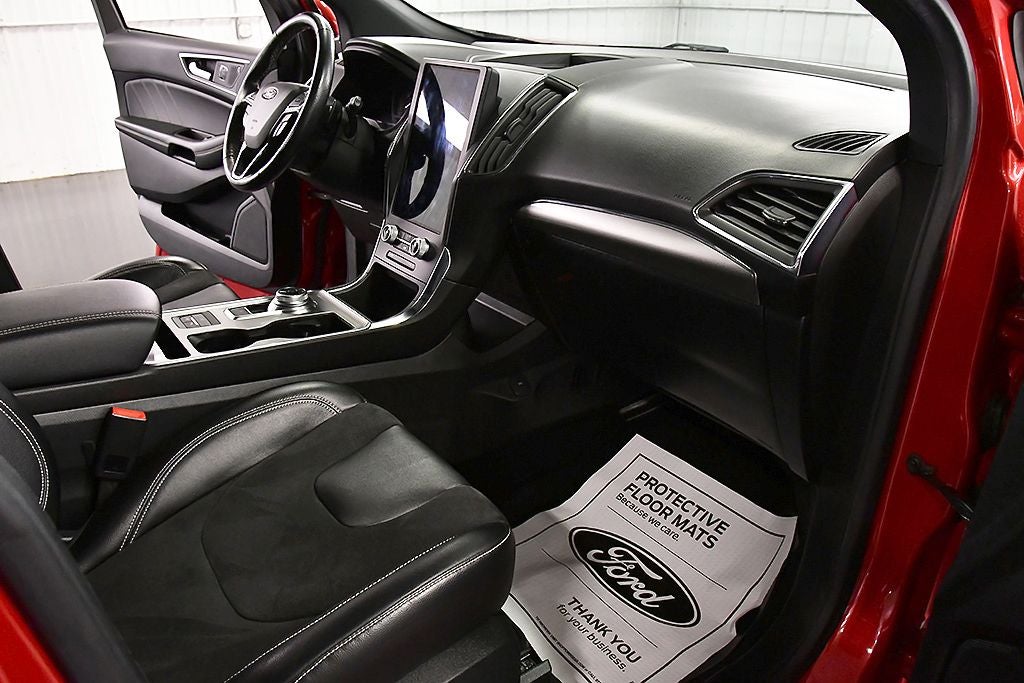 2022 Ford Edge ST
