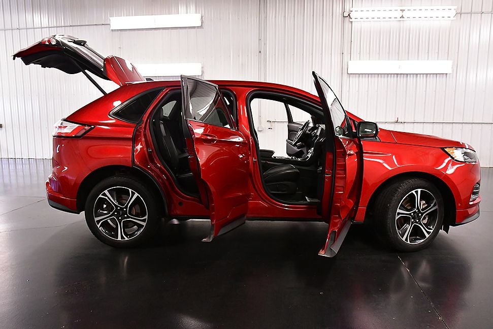 2022 Ford Edge ST