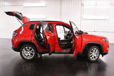 2023 Jeep Compass Latitude Lux