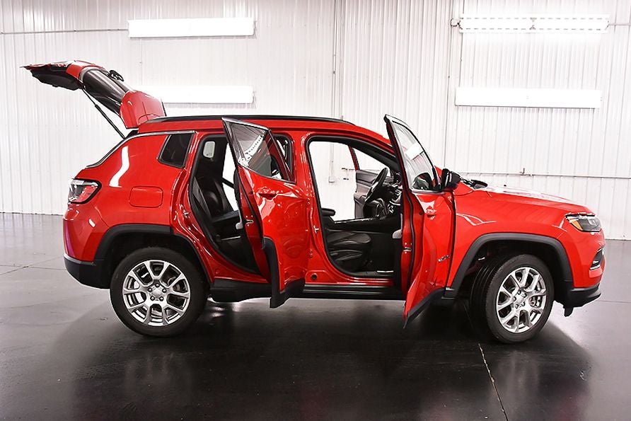 2023 Jeep Compass Latitude Lux