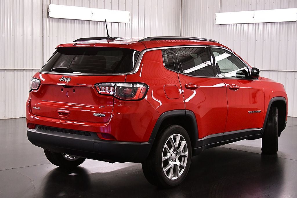 2023 Jeep Compass Latitude Lux
