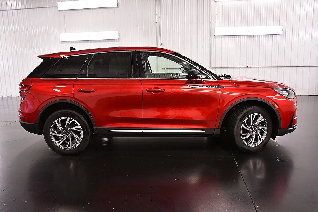 2025 Lincoln Corsair Premiere