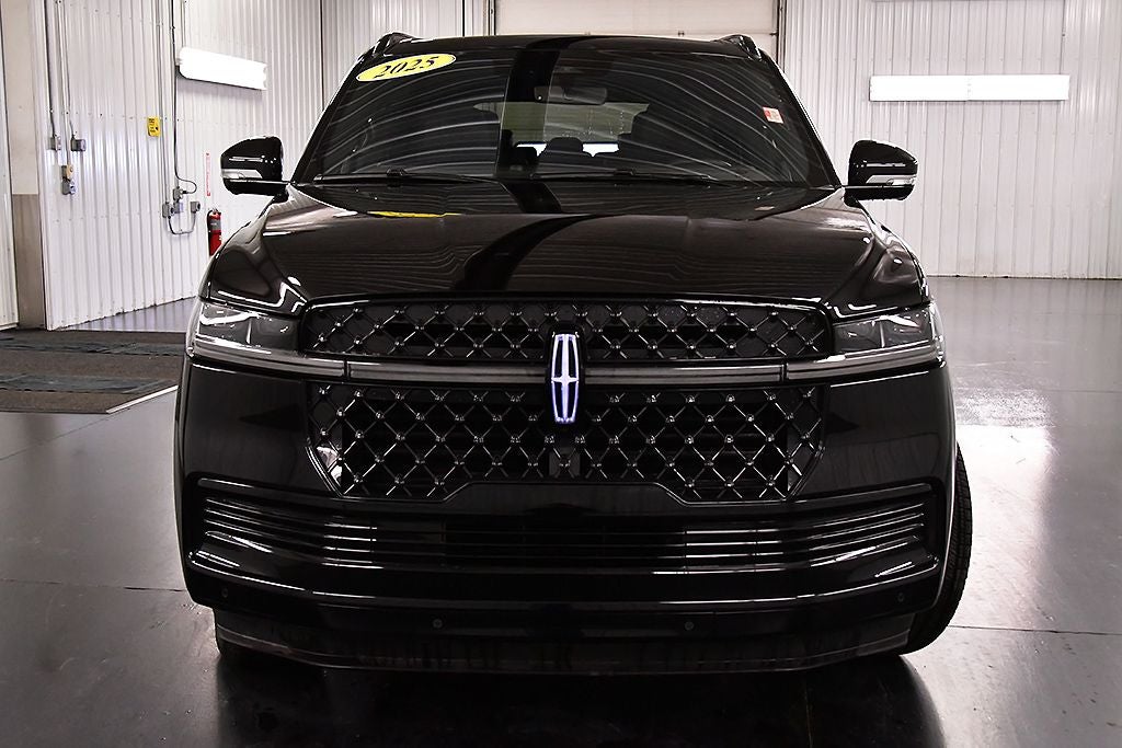 2025 Lincoln Navigator Reserve Jet