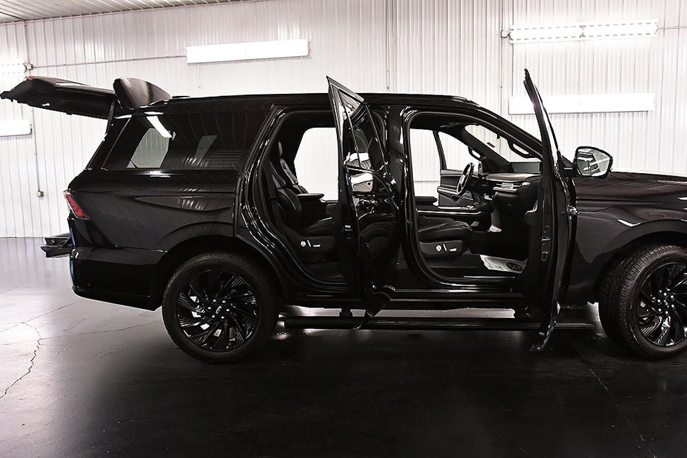 2025 Lincoln Navigator Reserve Jet