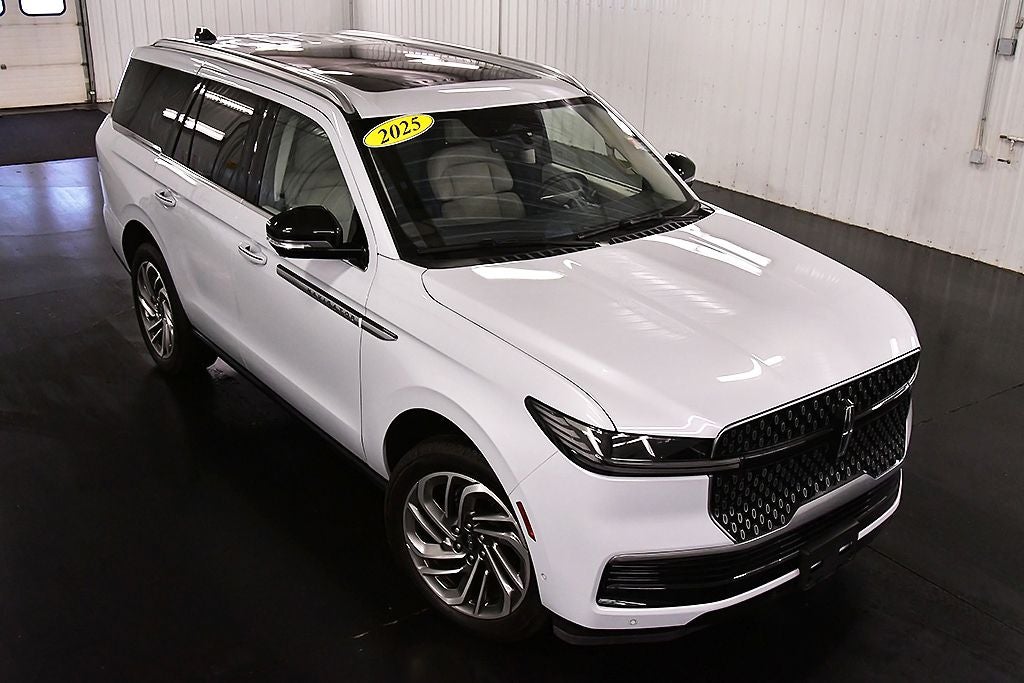 2025 Lincoln Navigator Reserve