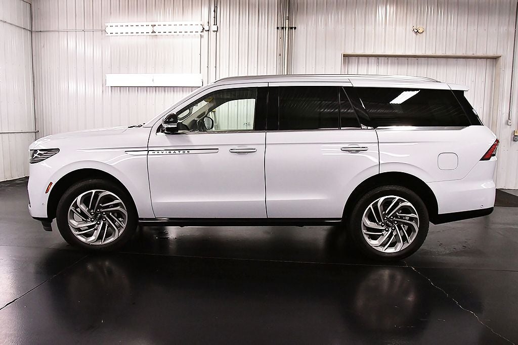2025 Lincoln Navigator Reserve