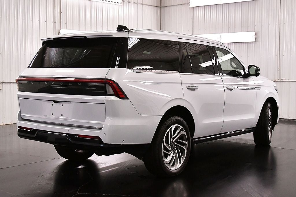 2025 Lincoln Navigator Reserve
