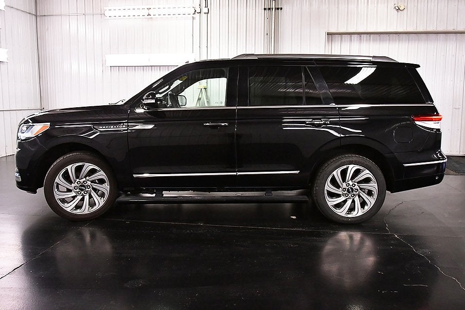 2024 Lincoln Navigator Premiere