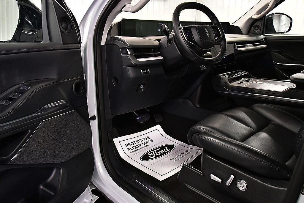 2025 Lincoln Navigator L Reserve