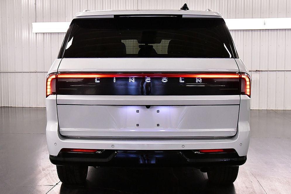 2025 Lincoln Navigator L Reserve
