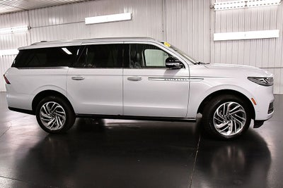 2025 Lincoln Navigator L Reserve