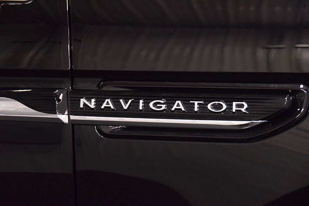 2023 Lincoln Navigator L L Black Label
