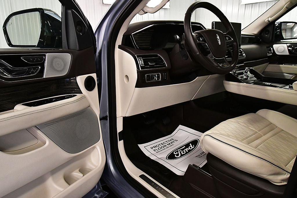 2023 Lincoln Navigator L Black Label