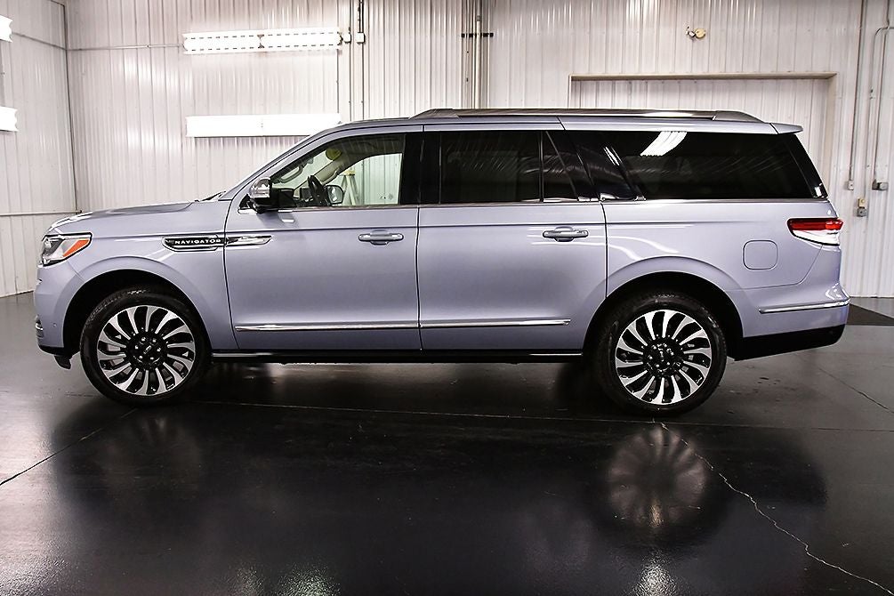 2023 Lincoln Navigator L Black Label