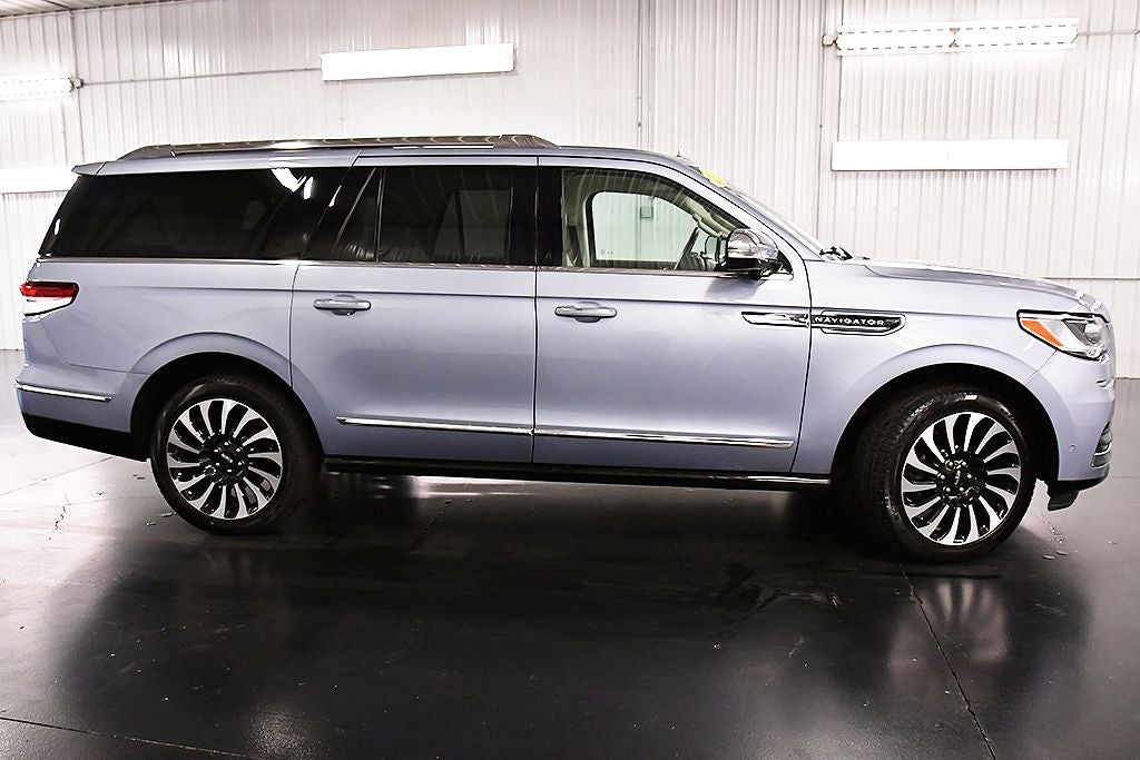 2023 Lincoln Navigator L Black Label