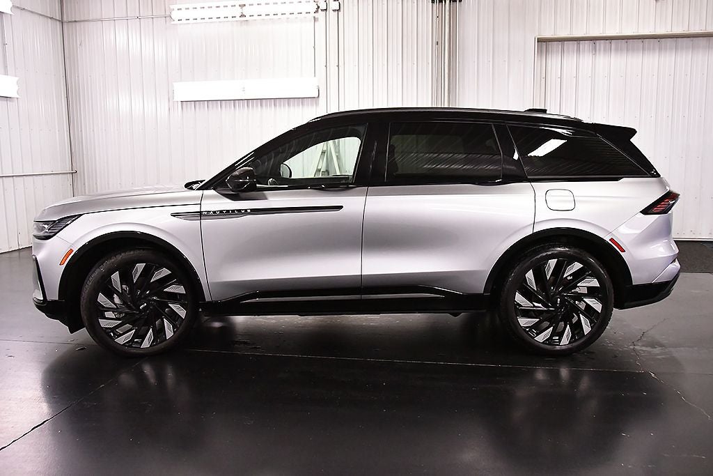 2025 Lincoln Nautilus Reserve Jet