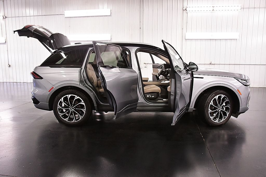 2024 Lincoln Nautilus Reserve