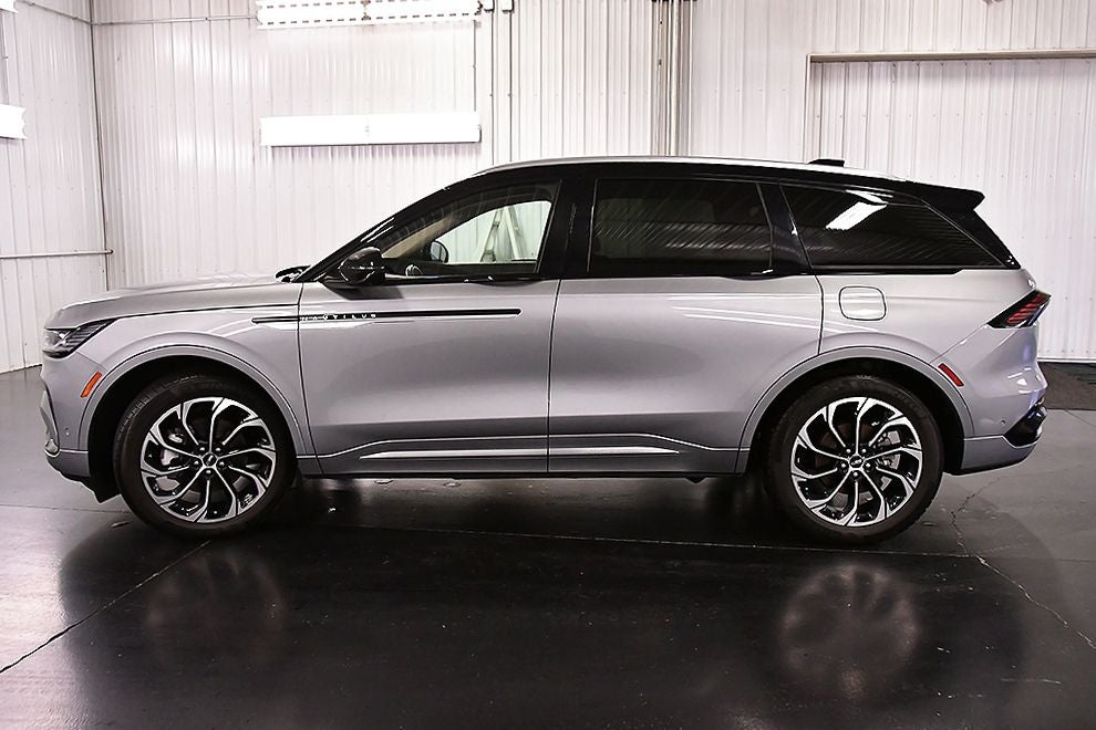 2024 Lincoln Nautilus Reserve