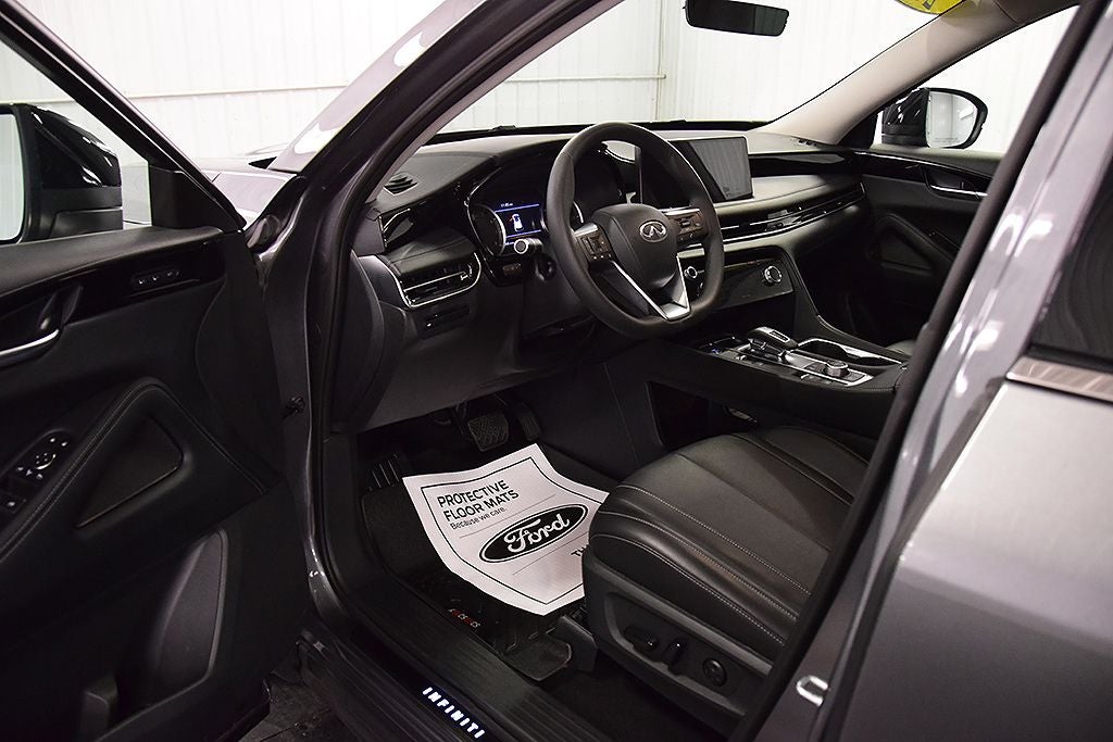 2025 INFINITI QX60 PURE