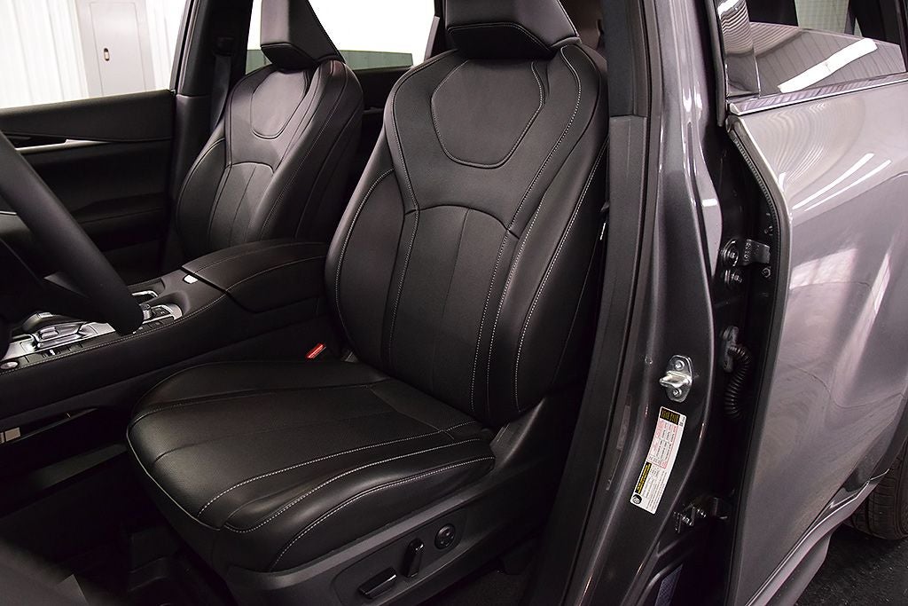 2025 INFINITI QX60 PURE